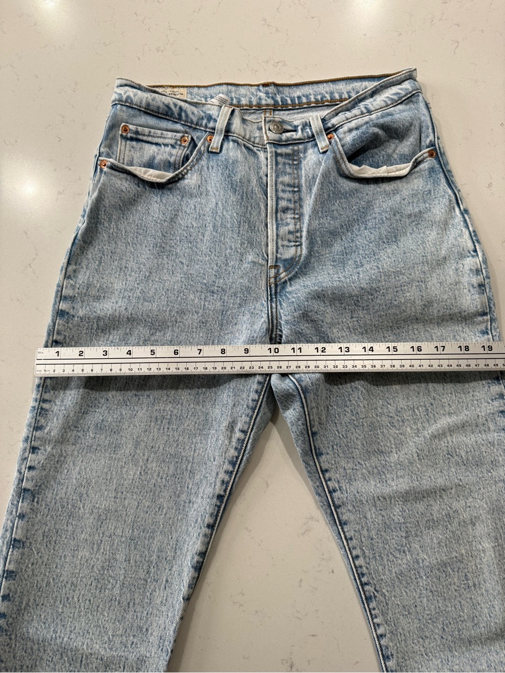 Levi's Premium Jeans; Light Wash High-Rise Straight Jeans - Light Blue. Size 28 - Picture 6 of 11